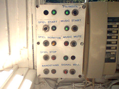 Steamboat Spiel control panel